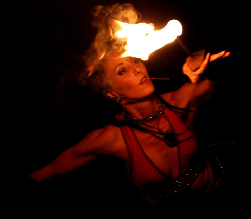 danse au mains de feu
