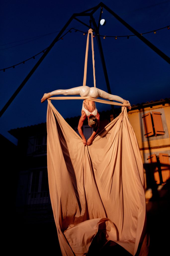 Spectacle Eclypse, tissu aérien cerceau aérien